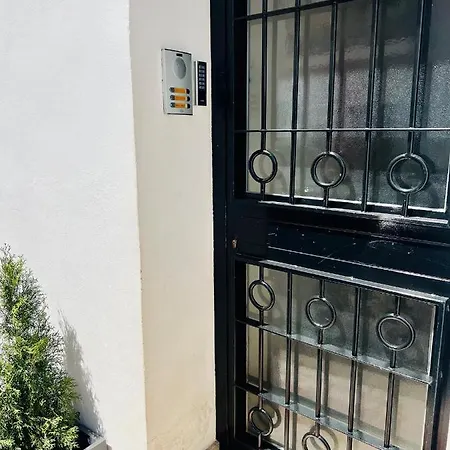 Modern Studio Apartment